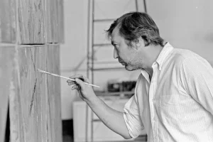 Jasper Johns năm 1971. Ảnh: Jack Mitchell/Getty Images