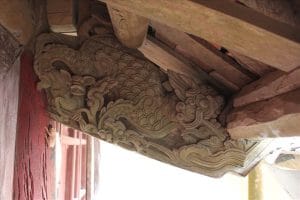 Các tiên nhân trên núi. Chạm khắc đình Tây Đằng