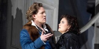 Một kẻ phóng túng ở London Gordon Bintner & Aigul Akmetshina as Don Giovanni & Donna Elvira. Photo: Alastair Muir.